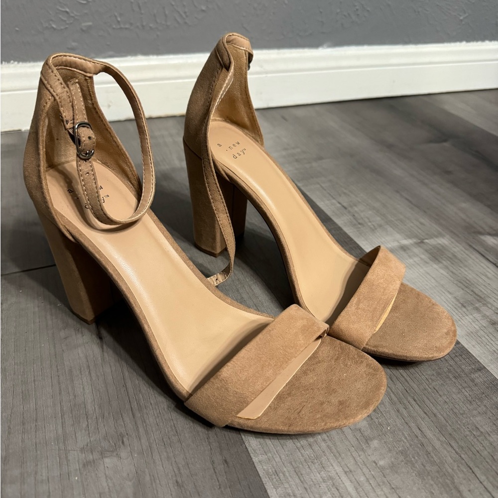 Women’s Sandals Size 11 NWOT
